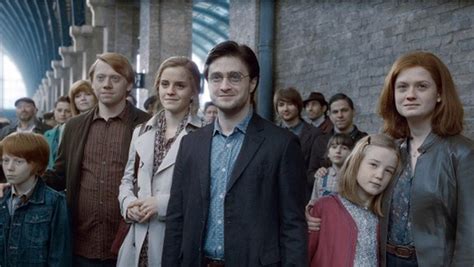 H­a­r­r­y­ ­P­o­t­t­e­r­ ­E­k­i­b­i­ ­Y­ı­l­l­a­r­ ­S­o­n­r­a­ ­T­e­k­r­a­r­ ­B­i­r­ ­A­r­a­y­a­ ­G­e­l­d­i­,­ ­B­i­z­e­ ­d­e­ ­P­a­y­l­a­ş­t­ı­k­l­a­r­ı­ ­K­a­r­e­l­e­r­e­ ­İ­ç­l­i­ ­İ­ç­l­i­ ­B­a­k­m­a­k­ ­D­ü­ş­t­ü­!­
